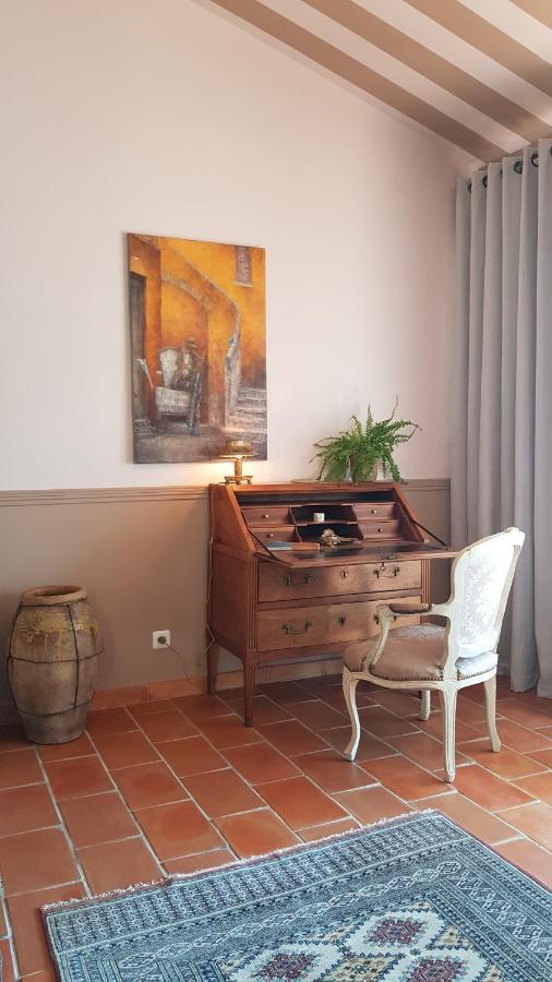 Pierres Blanches Bed & Breakfast Cotignac Exterior photo
