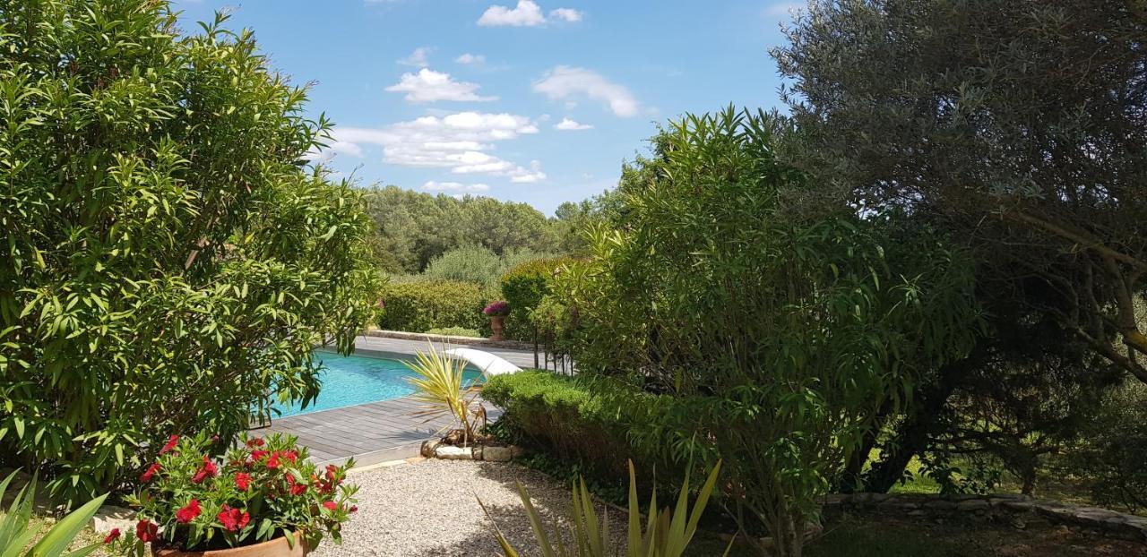 Pierres Blanches Bed & Breakfast Cotignac Exterior photo